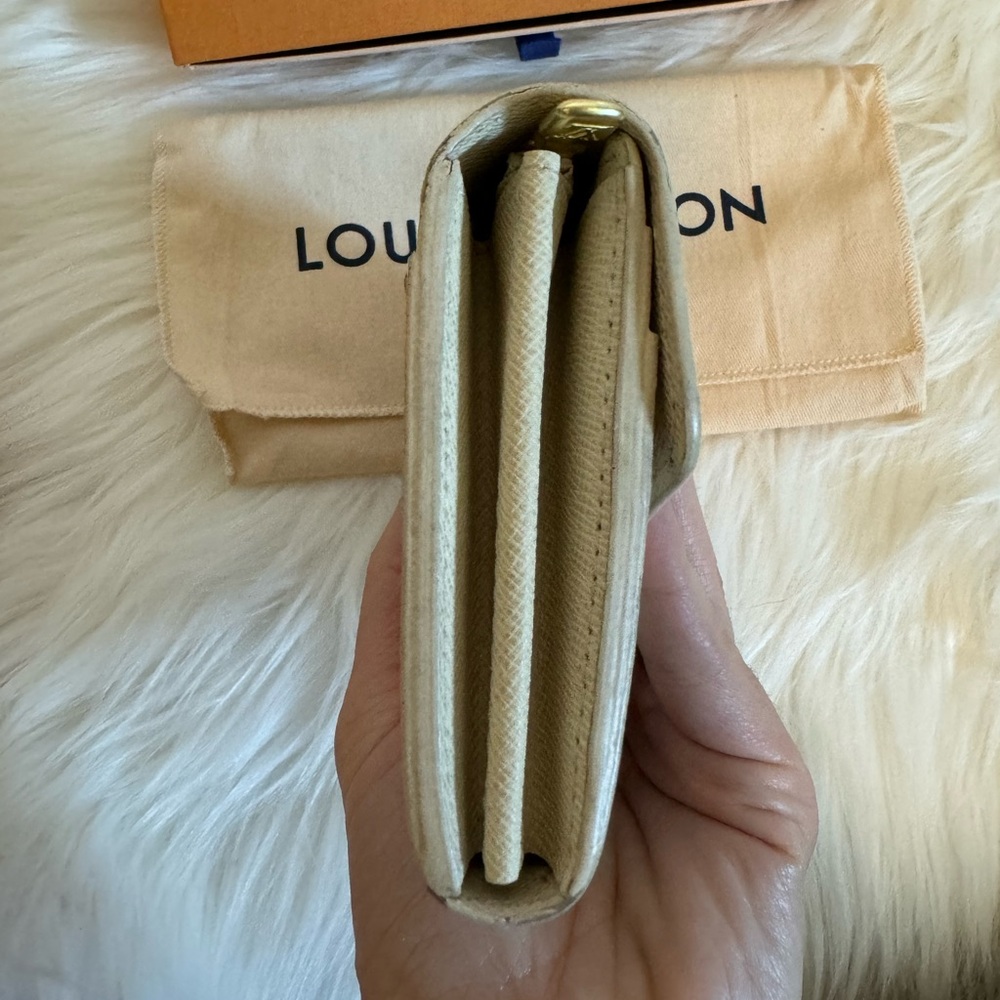 Louis Vuitton Damier Azur Sarah Wallet SD3115 - Picture 6 of 14